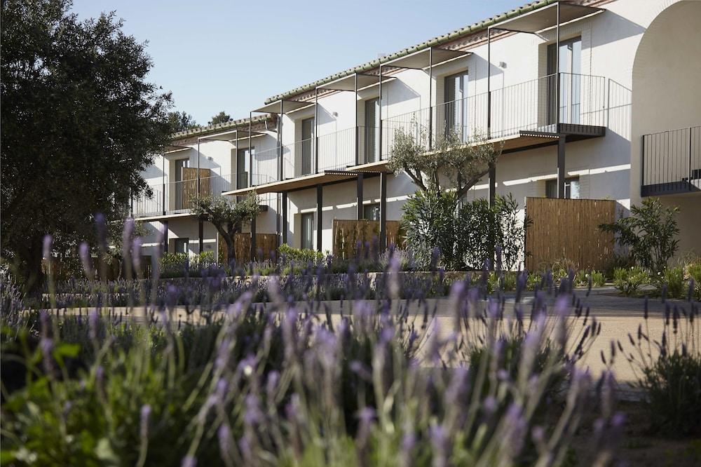 Mas Lazuli Hotel